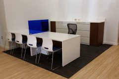 3-Desks-with-Dividers-1-e1553352100315